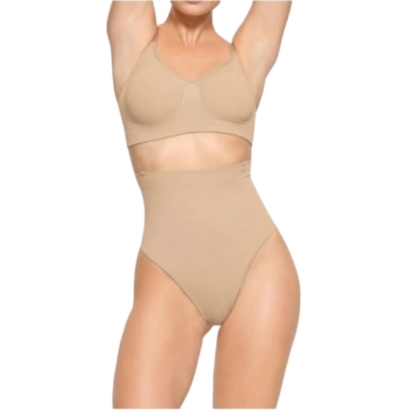 SKIMS Core Control shapewear thong NWOT! - Picture 3 of 11